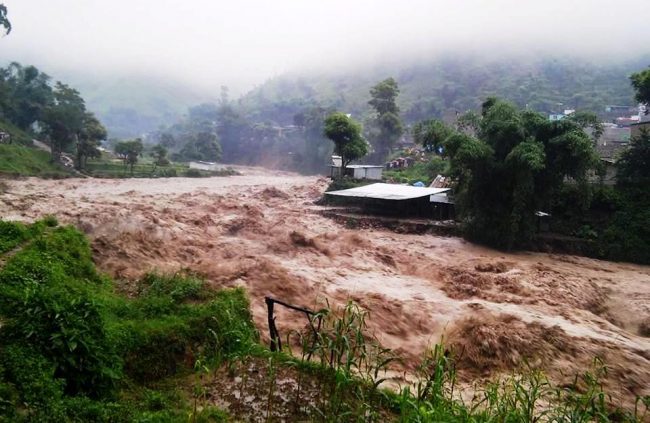 पाकिस्तानमा वर्षाका कारण ६७ जनाको मृत्यु,सयौ घाईते