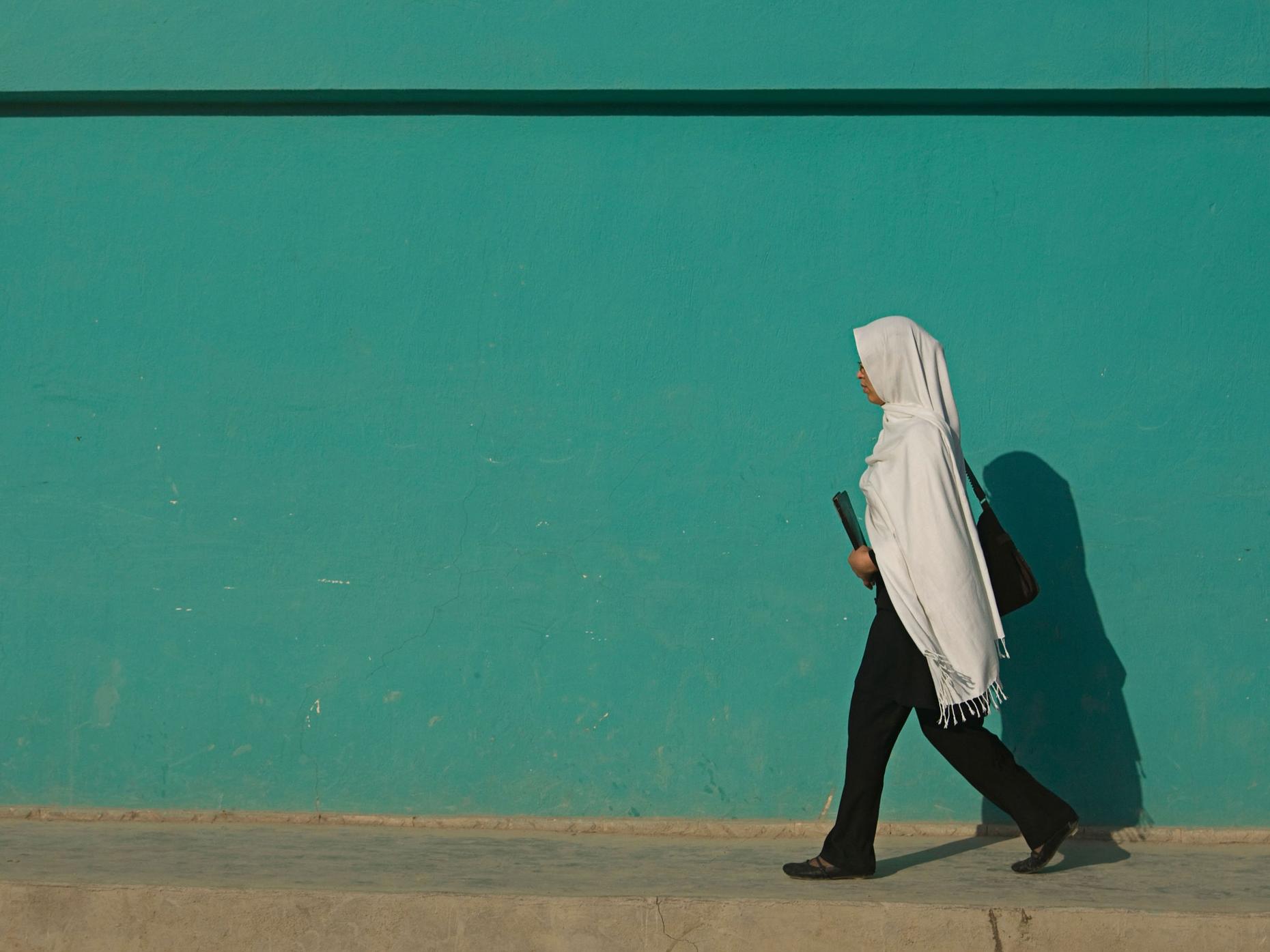 तालिबानको पुर्नरागमनपछि अफगानिस्तानमा पहिलो महिला बोर्डिङ स्कुल बन्द, छात्राहरूको दस्तावेज जलाइयो