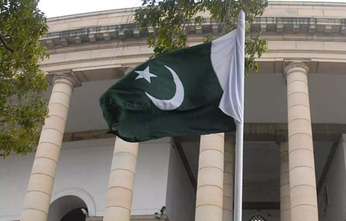 पाकिस्तानद्वारा अत्यावश्यकबाहेकका वस्तुहरुको आयातमा रोक
