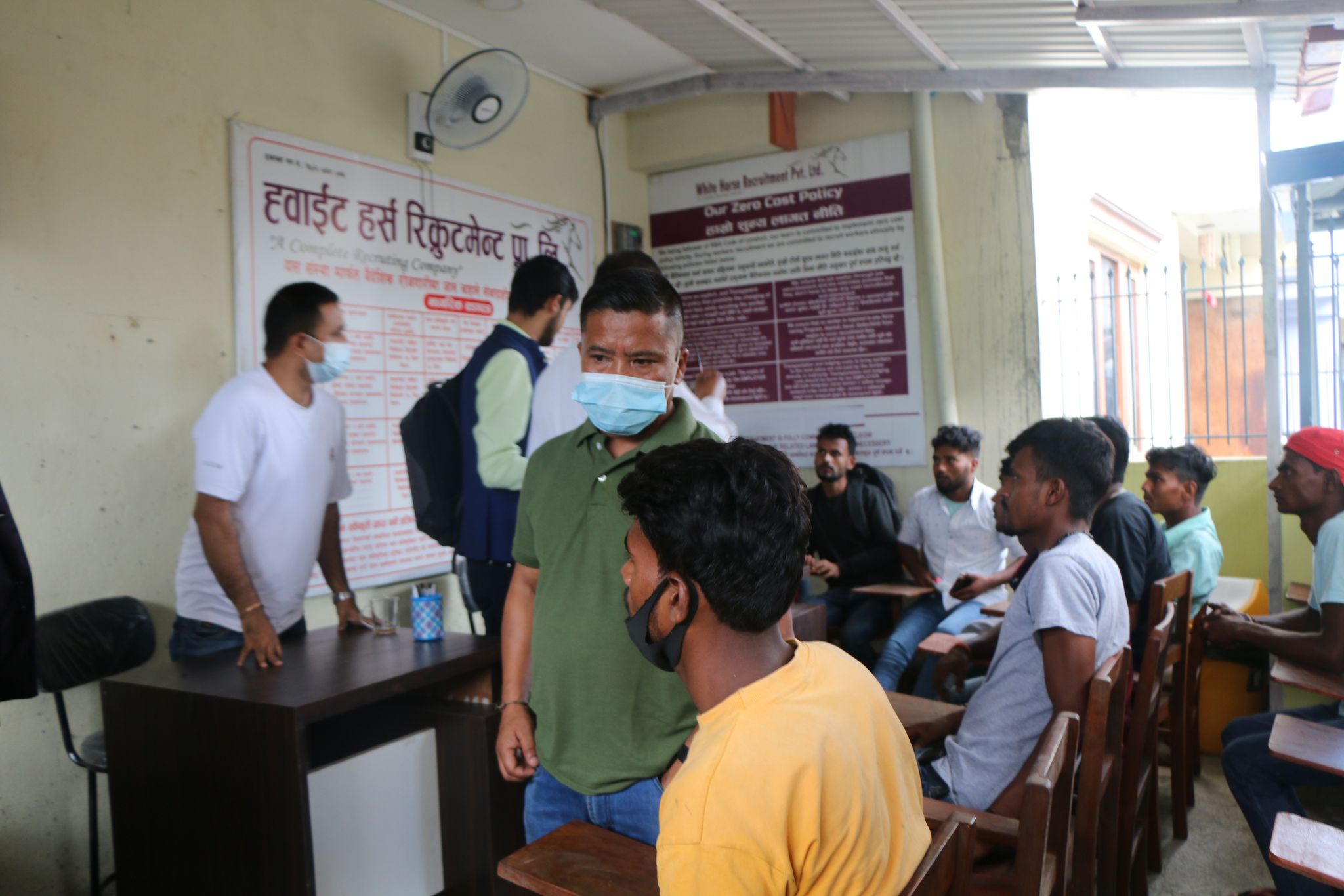 सिनामंगलकाे ह्वाइट हर्स म्यानपावरमा छापा, ८७ थान पासपोर्ट जफत