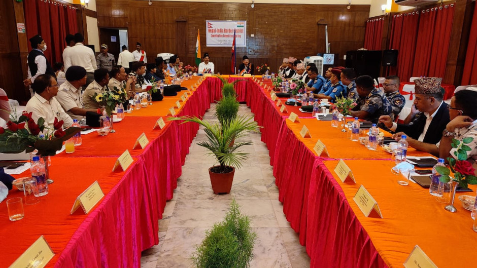 सीमाक्षेत्रमा अपराध तथा तस्करी नियन्त्रण गर्नेबारे नेपाल र भारतका अधिकारीहरुबीच छलफल