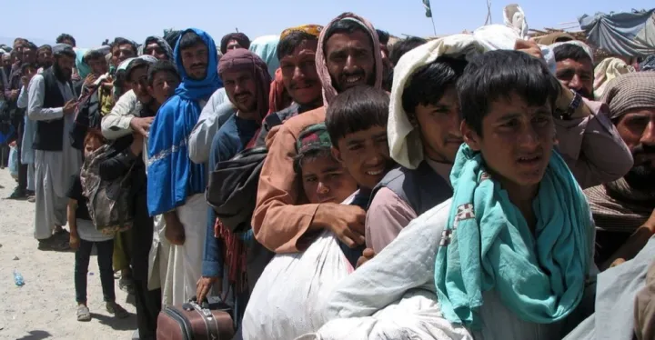 ३०० सय बढि अफगान शरणार्थी क्यानडामा