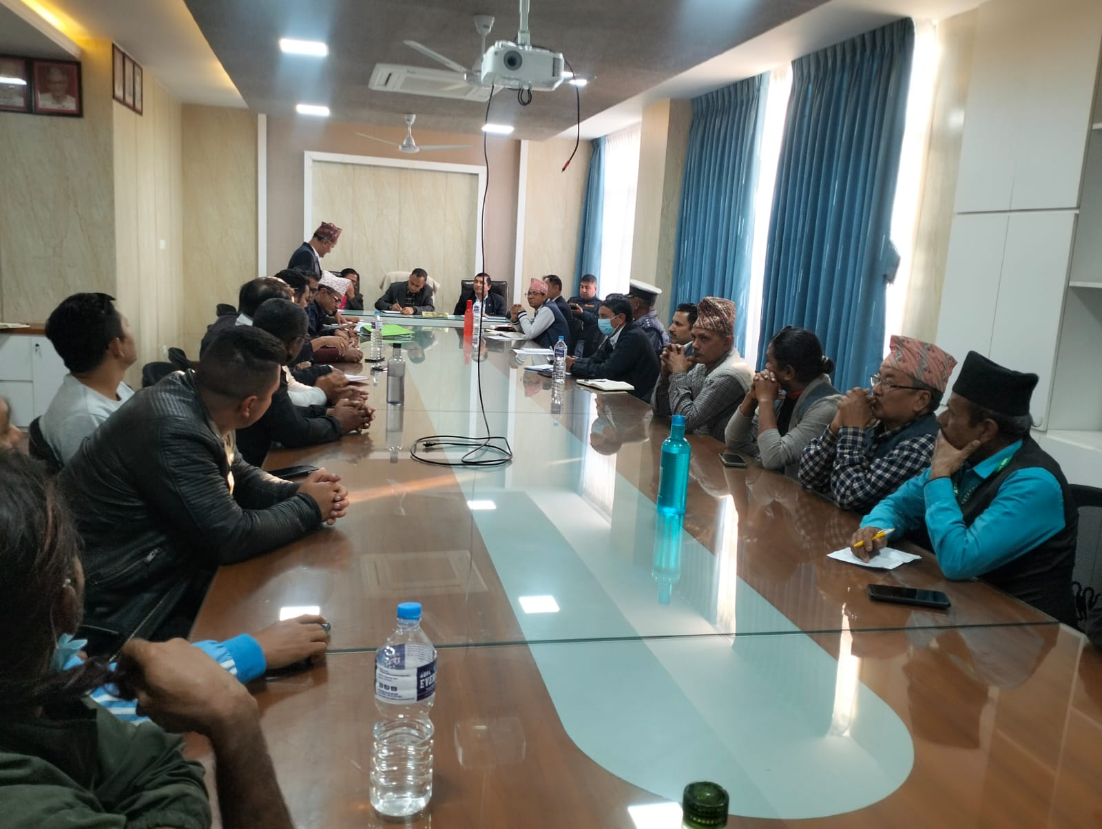 बुटवल उपमहानगरपालिकाको निर्णय : अस्पताल क्षेत्रमा गाडी रोक्न प्रतिबन्ध, राजमार्गका सबै टिकट काउन्टर बसपार्कमा
