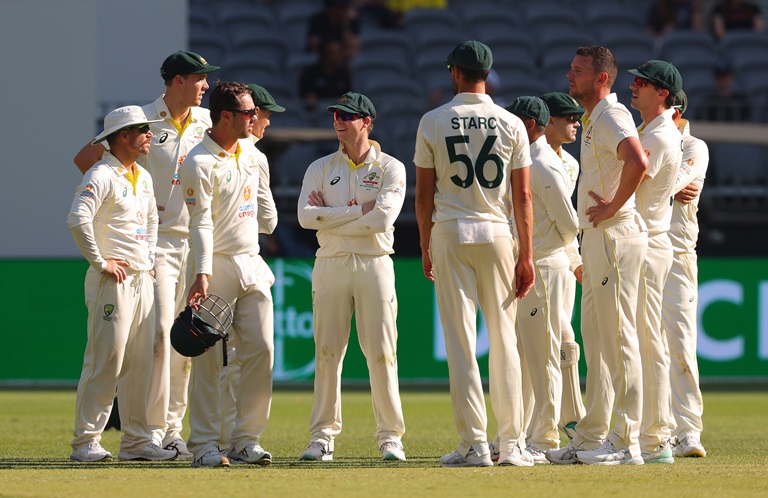 अस्ट्रेलियाले वेस्ट इन्डिजविरुद्ध पहिलो टेस्ट जित्यो