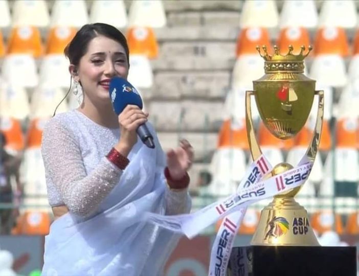 एसिया कप क्रिकेटको उद्घाटन सत्रमा गायिका त्रिशला गुरुङले दिइन् प्रस्तुति