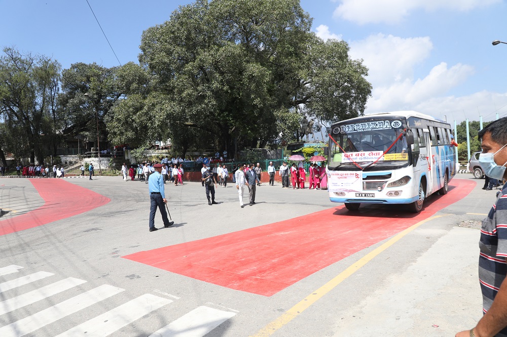 रत्नपार्कदेखि सूर्यविनायकसम्म द्रुत बस सेवा सञ्चालन