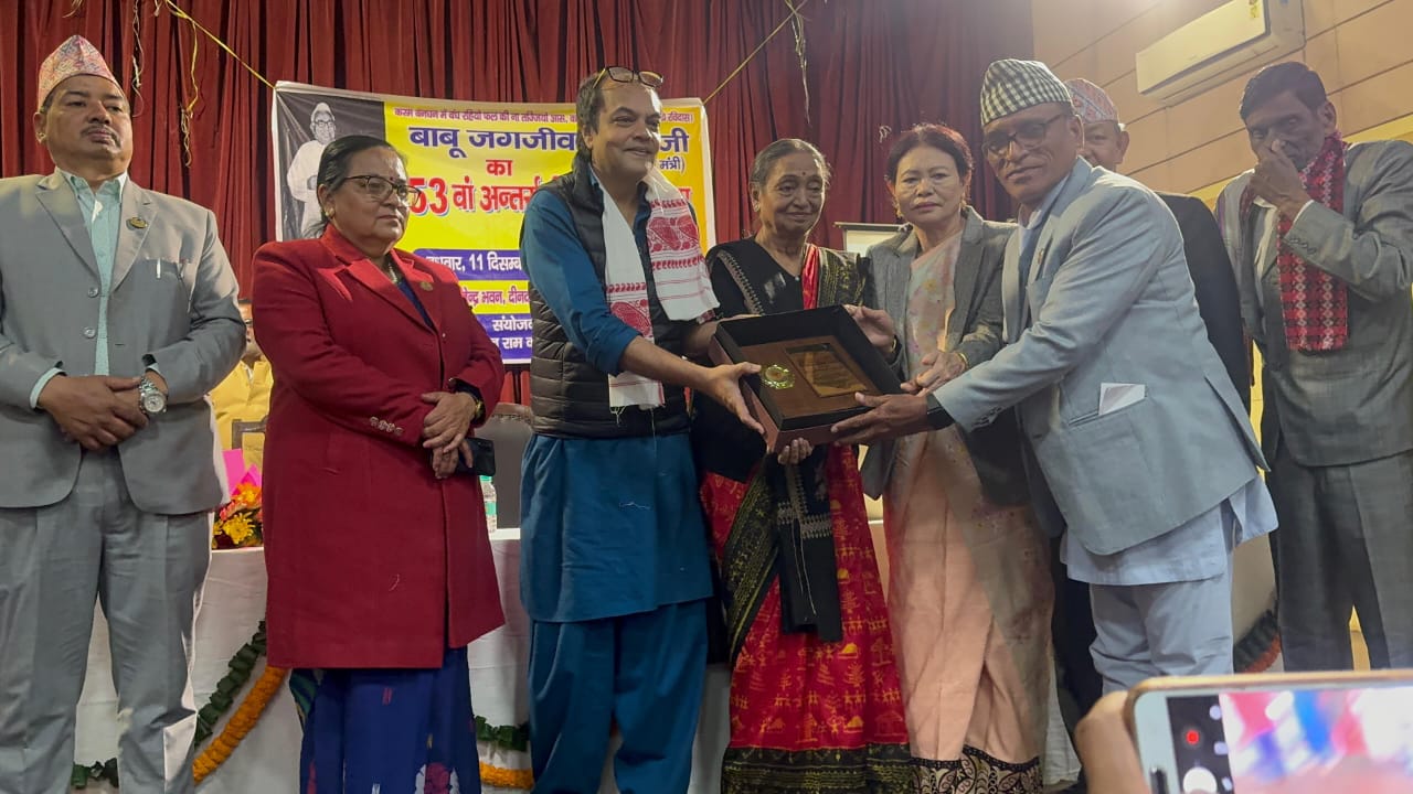 ‘डिआर बिआर अम्बेडकर ब्रदरहुड इन्टरनेशनल अवार्ड’ बाट विष्णु बहादुर विश्वकर्मा सम्मानीत